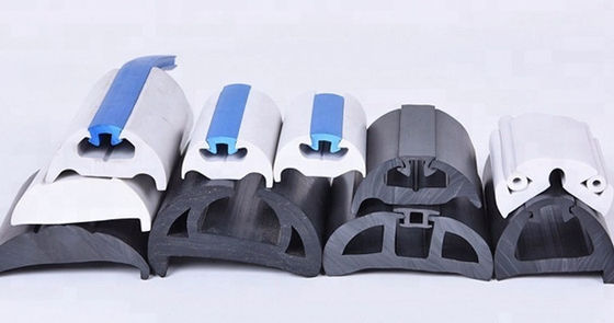 Customized and Rectangular Molded/D Shape Rubber Dock Bumper Fender for Ship Boat