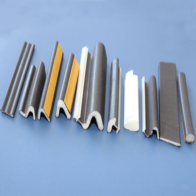 Customer's Request Sealing Insert Wood Door with PU Coat Weatherstripping and Threshold
