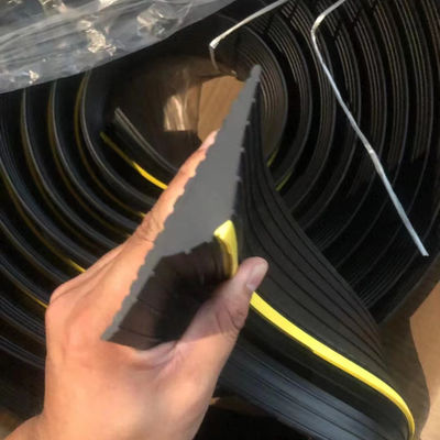 Flexible Garage Door Threshold Water Stop Plastic Seal Strip Customer's Requirement