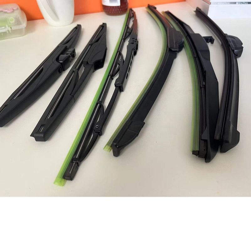 ABS Plastic Adaptor Universal Windshield Wiper for Cold and Warm Weather Reliability